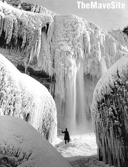 NiagaraFallsFrozen%20(3).jpg