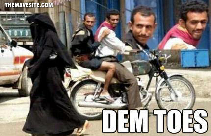 DemToes.jpg