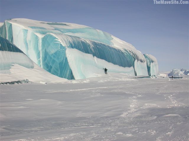 FrozenWavesInAntartica.jpg