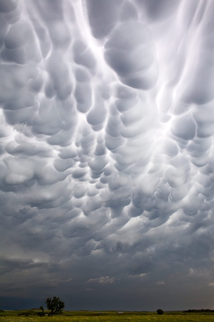 MammatusClouds,Nebraska.jpg