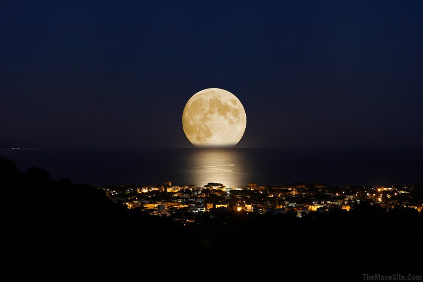 Moon.jpg