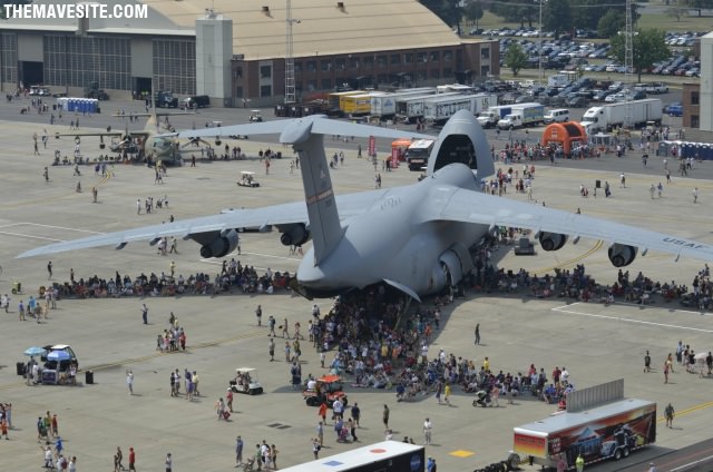 HowToStayCoolAtAnAirshow.jpg