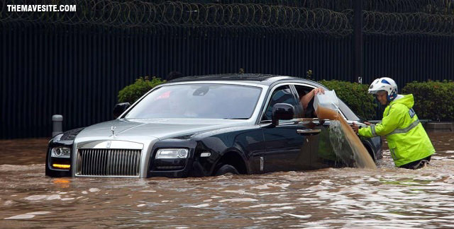 RollsRoyceFlood.jpg