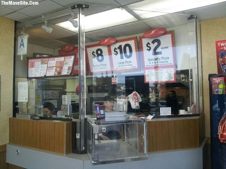 PizzaHutInCompton.jpg