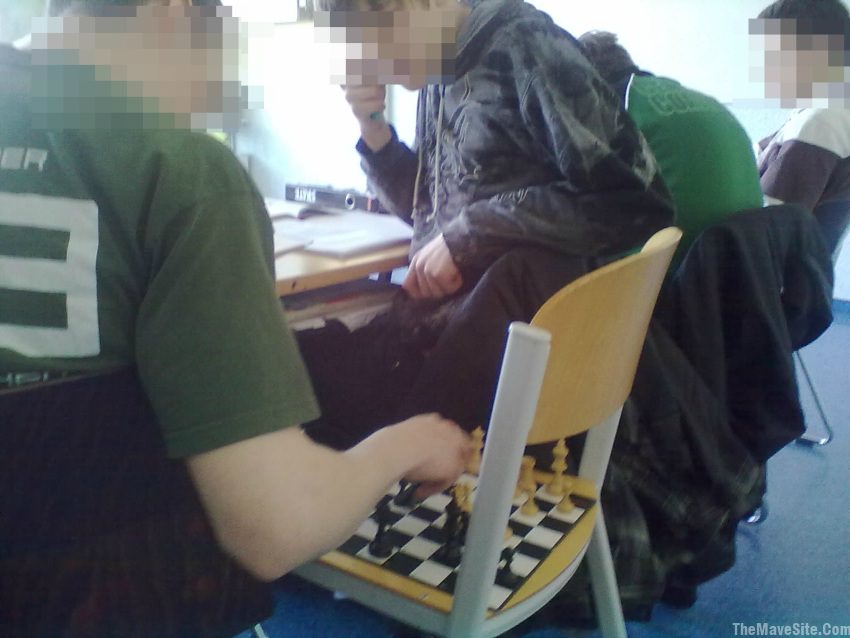 NotPayingAttentionInClass-LevelNerd.jpg