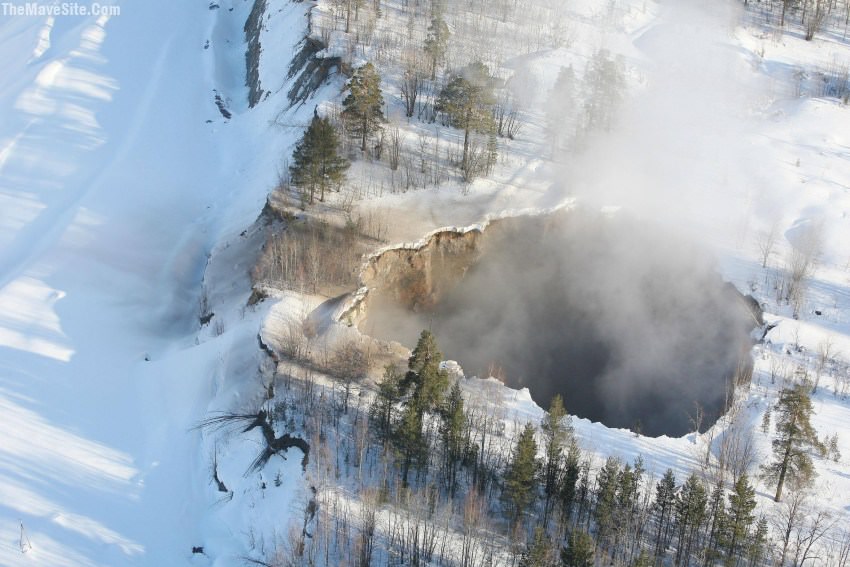 200ftWideEntranceToHellOpensUpInSweden..jpg