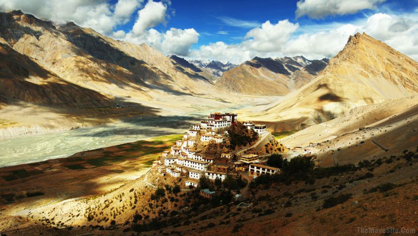 HimalayaVillage.jpg