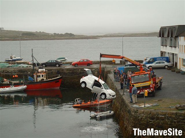 TruckInWater%20(8).jpg