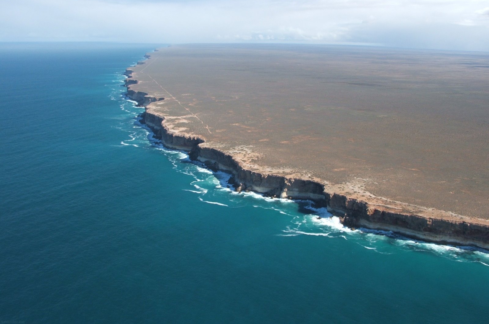 TheEndOfTheWorld,NullarborCliffs.jpg