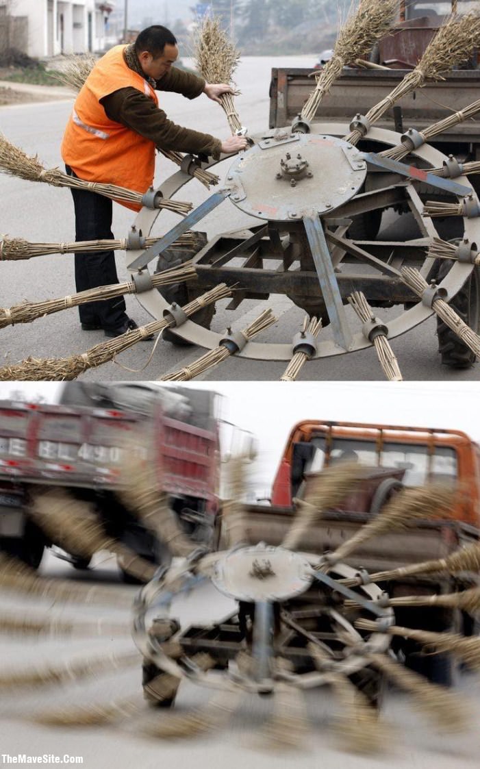 RoadSweepingInChina.jpg